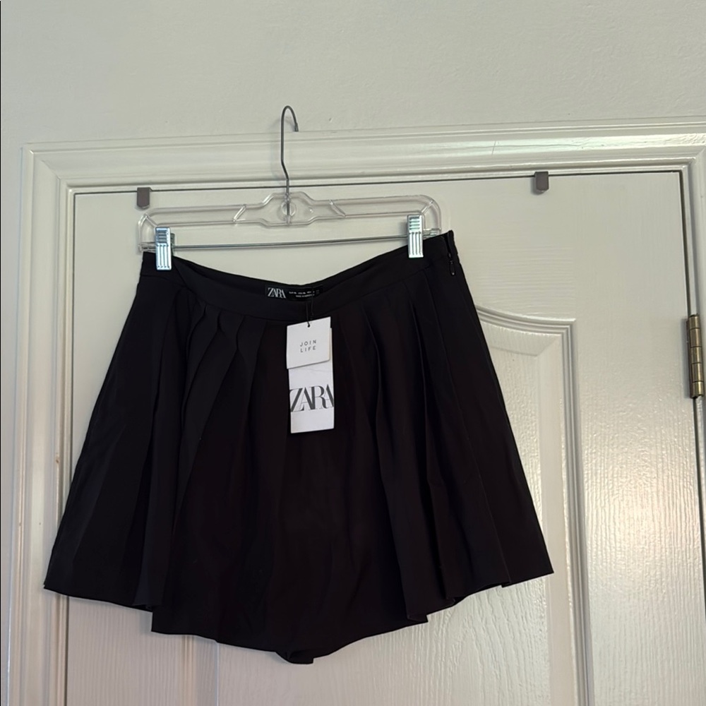 Zara Black Pleated Skort